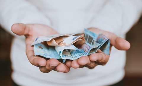 hands-with-money